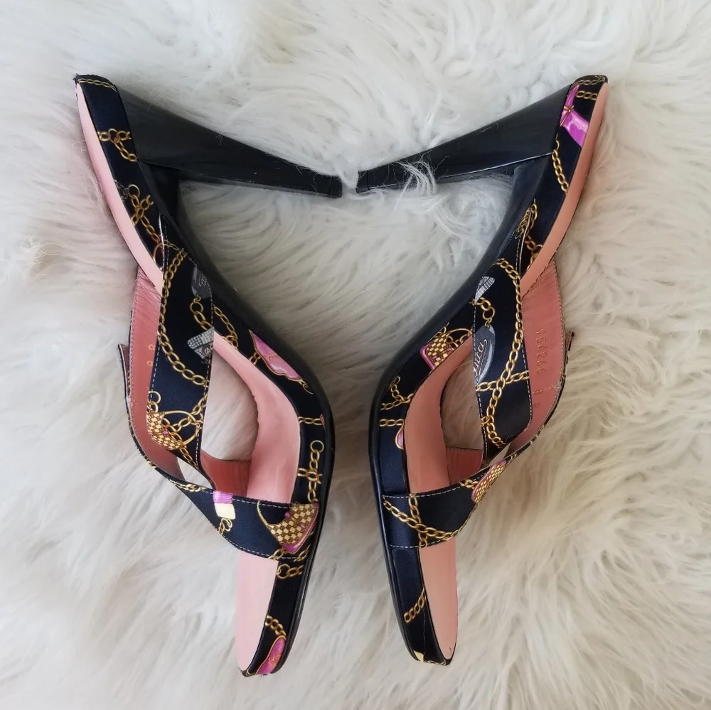 Gucci Black Satin Chain Link Printed Heels